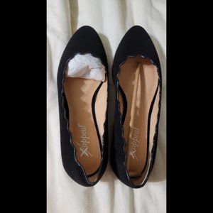 Black faux suede scalloped flats